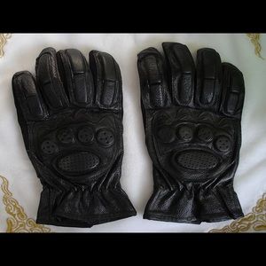 Leather moto gloves